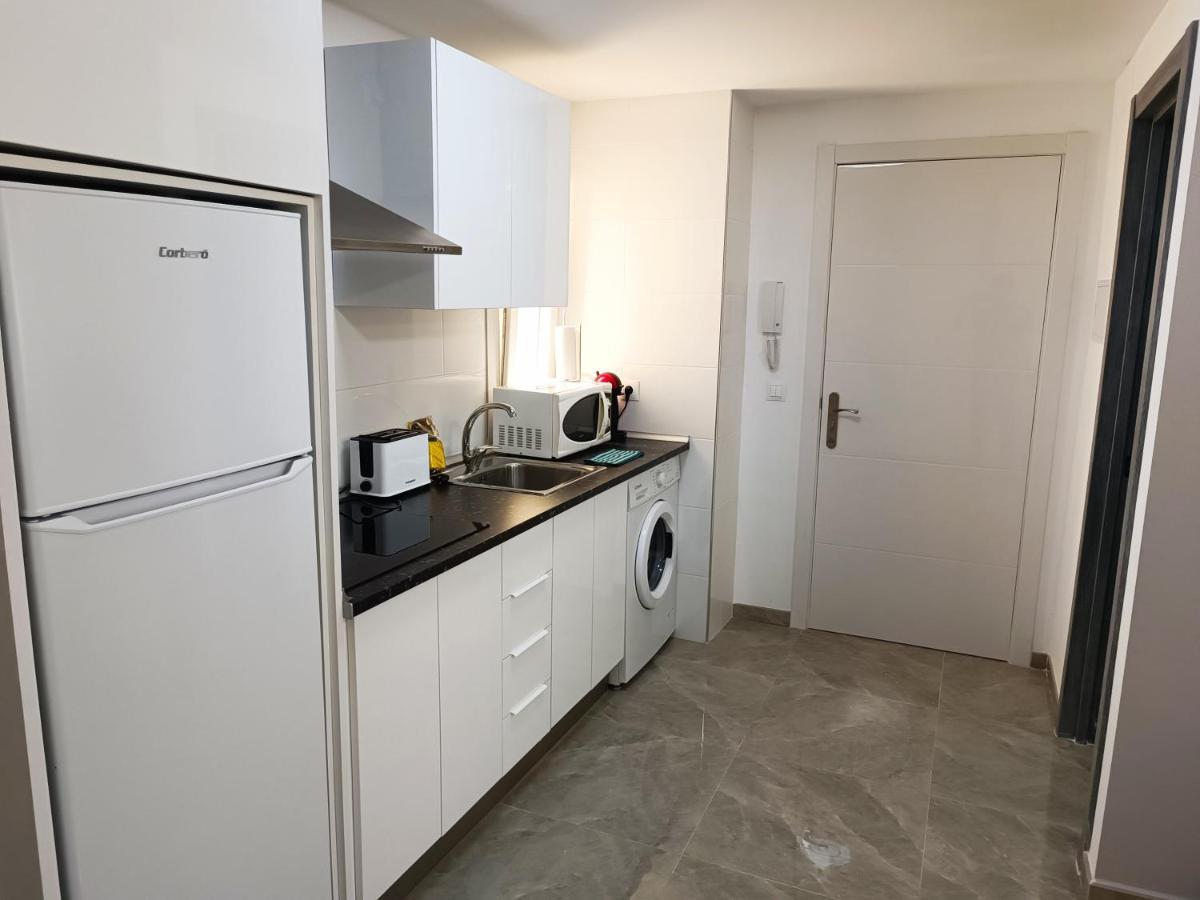 Baj - Apartamentos En Playa Bajondillo, トレモリノス エクステリア 写真