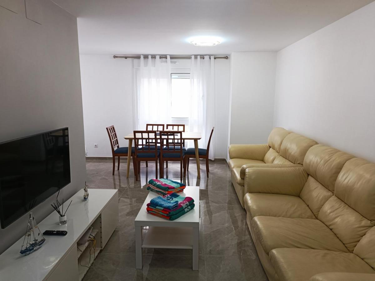 Baj - Apartamentos En Playa Bajondillo, トレモリノス エクステリア 写真