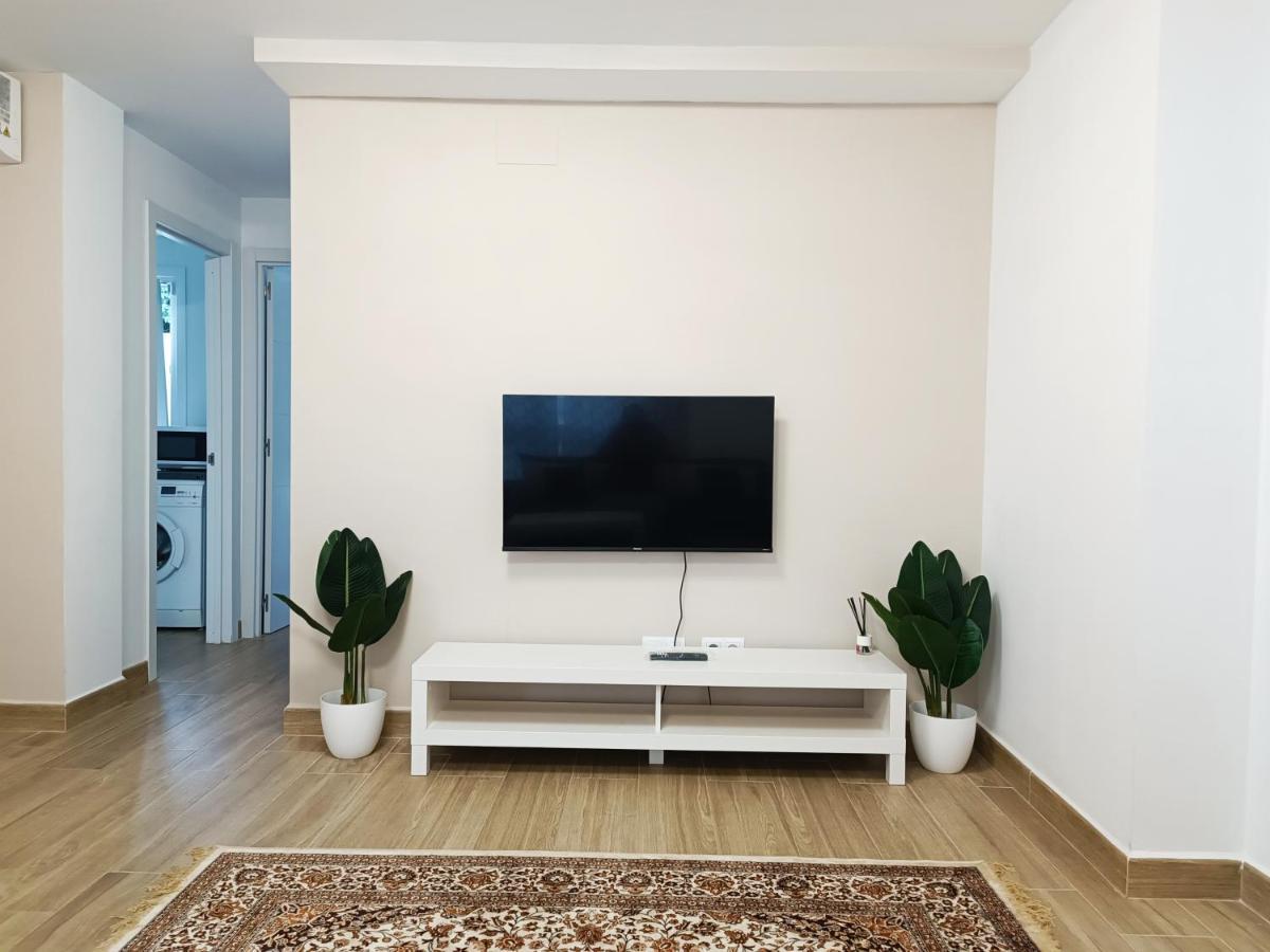 Baj - Apartamentos En Playa Bajondillo, トレモリノス エクステリア 写真