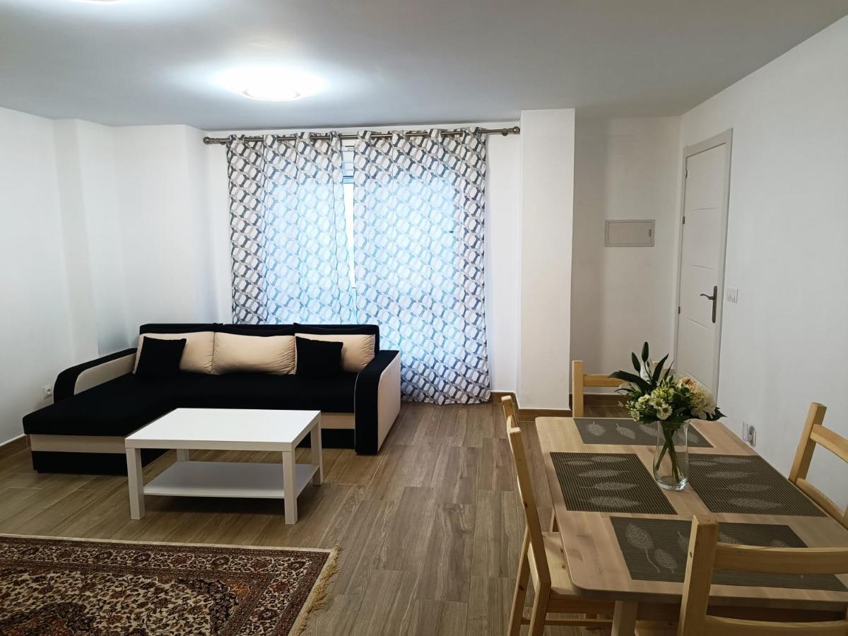 Baj - Apartamentos En Playa Bajondillo, トレモリノス エクステリア 写真