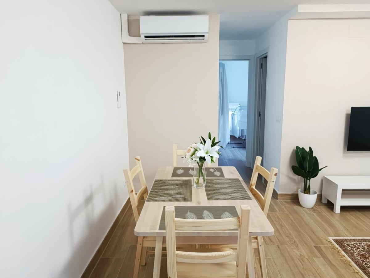 Baj - Apartamentos En Playa Bajondillo, トレモリノス エクステリア 写真