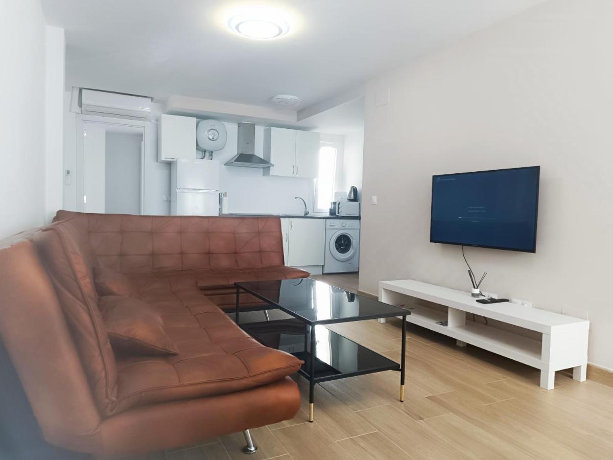 Baj - Apartamentos En Playa Bajondillo, トレモリノス エクステリア 写真