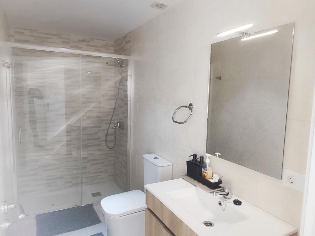 Baj - Apartamentos En Playa Bajondillo, トレモリノス エクステリア 写真